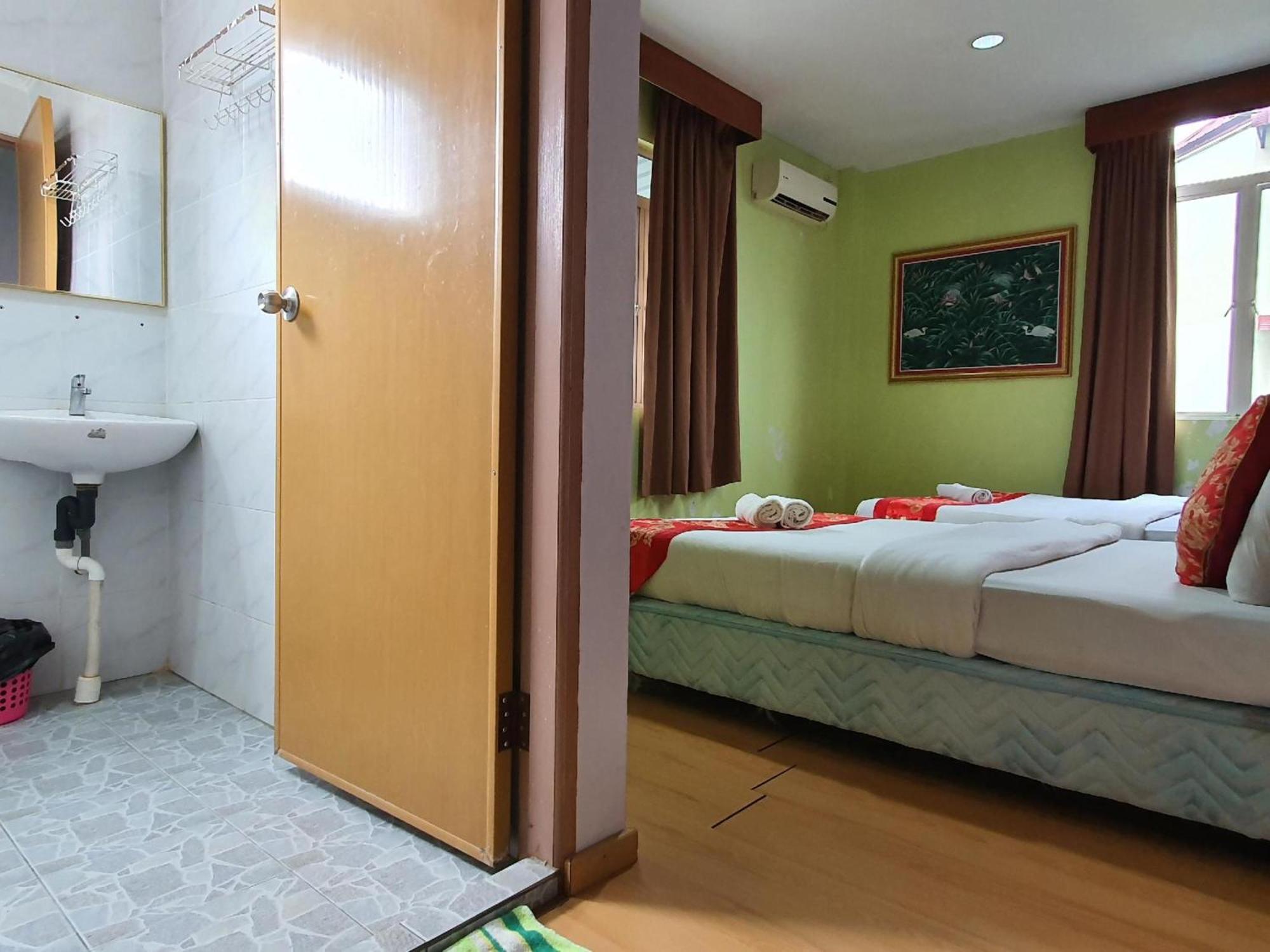 Oyo 90964 Melody 88 Inn Мири Экстерьер фото