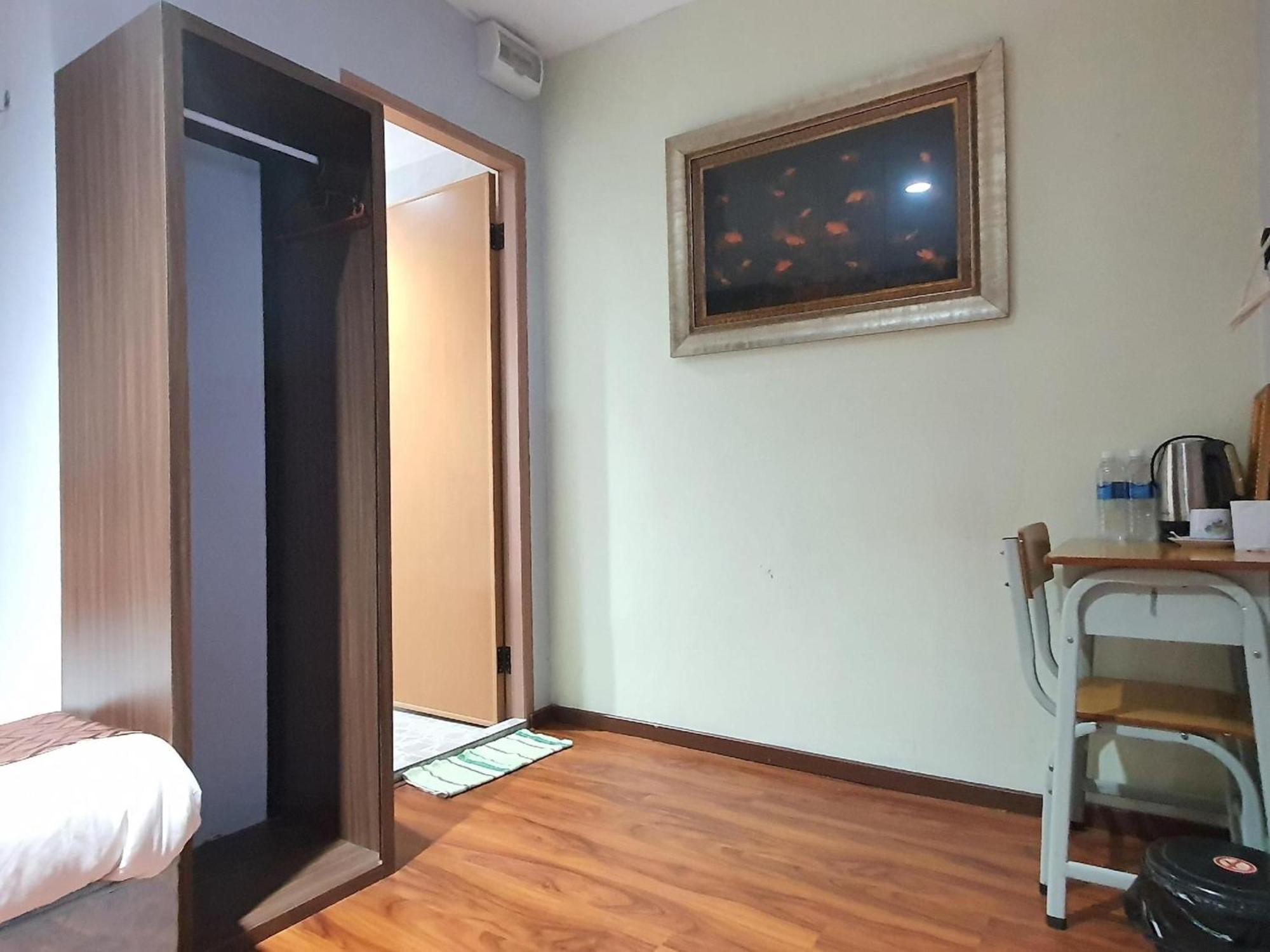 Oyo 90964 Melody 88 Inn Мири Экстерьер фото